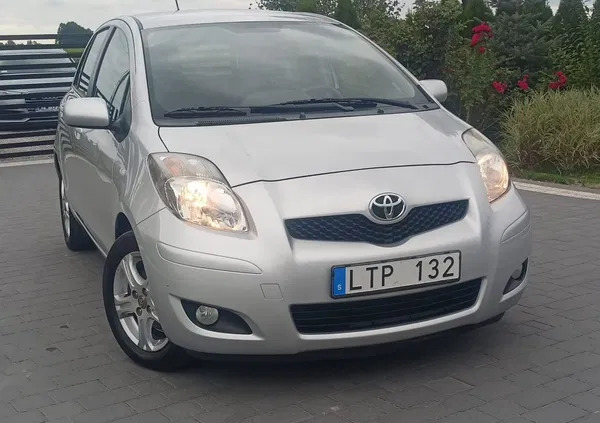 toyota Toyota Yaris cena 22900 przebieg: 195000, rok produkcji 2011 z Mirsk